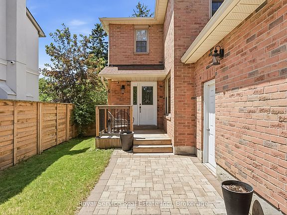 4th image of 6 Gilmour Dr