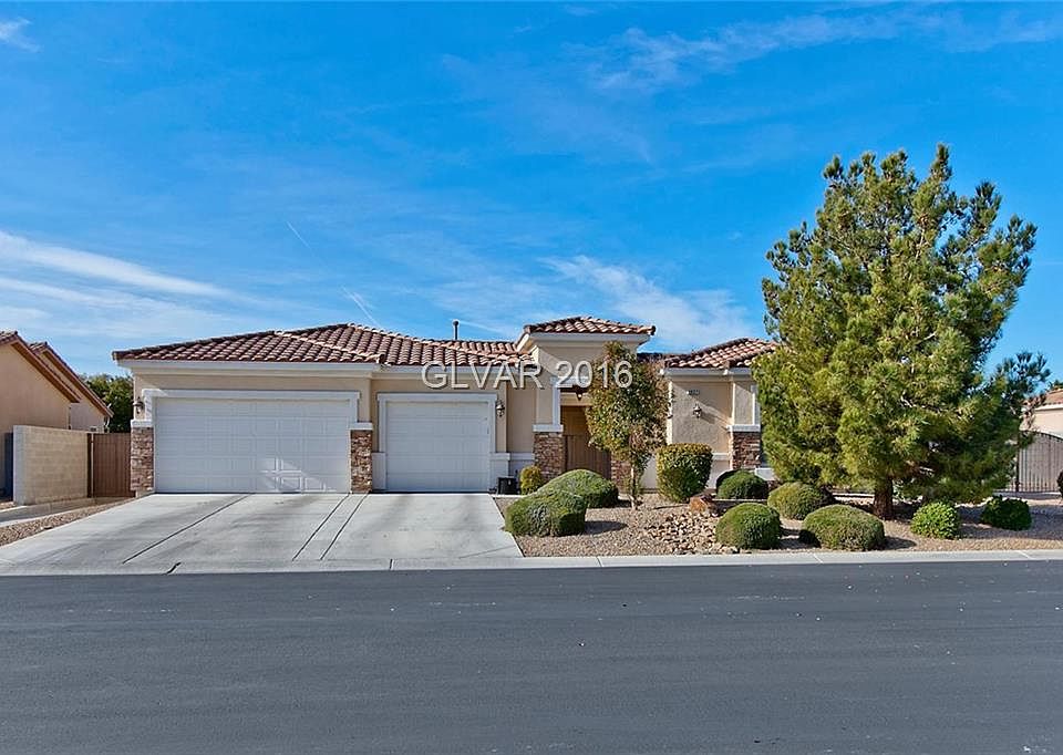 1st image of 5627 Lusitano St