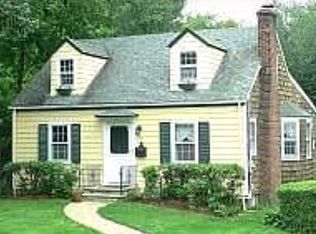 7 Freeman St #HOUSE, Roseland, NJ 07068