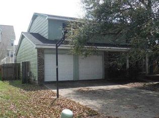 1487 Flamingo Rd, Gretna, LA 70056