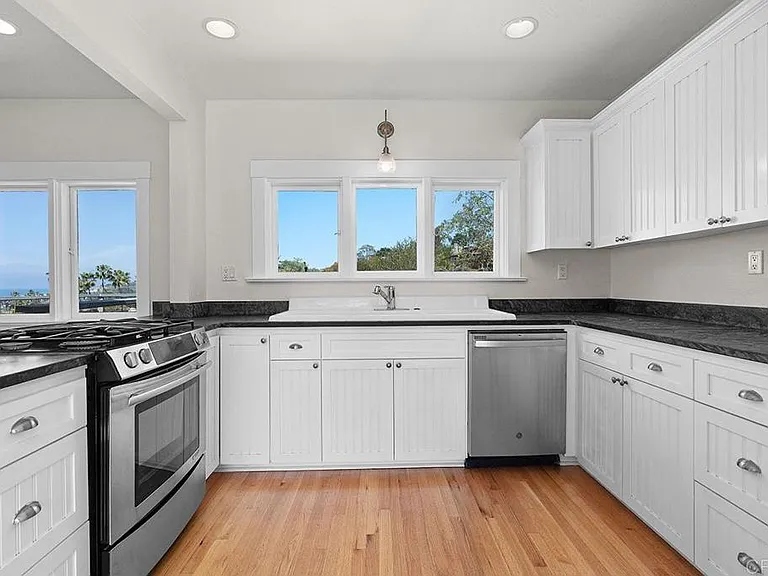 1654 Camino Del Mar #UPPER — Photo 20