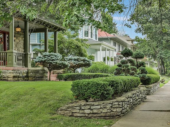 5th image of 622 Magnolia Ave