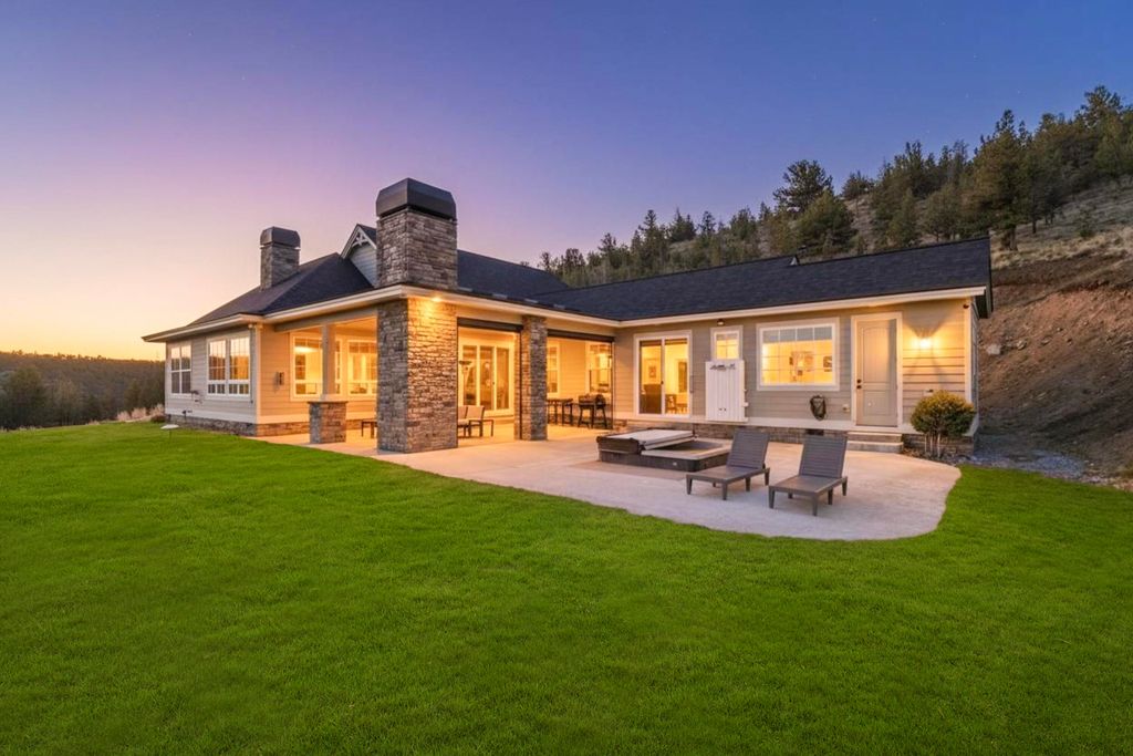 7579 SE Night Hawk Ct, Prineville, OR - View 3