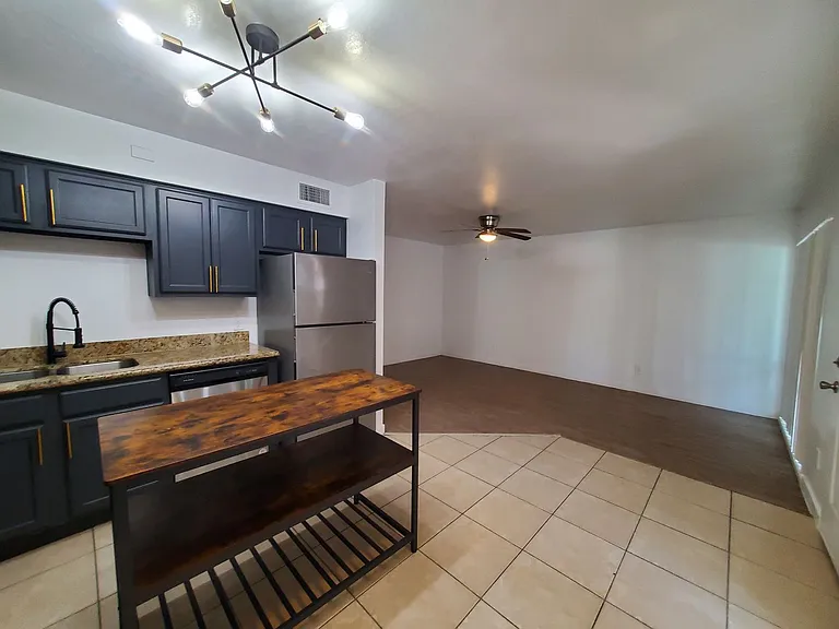 Mountain View Condos — Photo 70