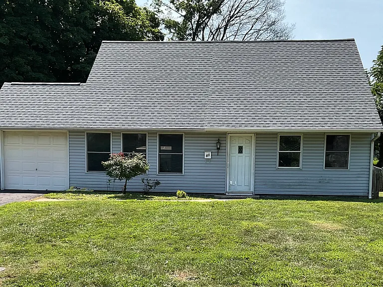 80 Upland Rd — Photo 2