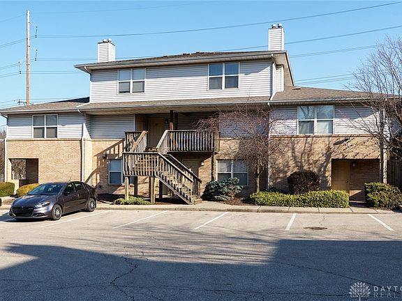 2nd image of 978 Irving Ave APT 24