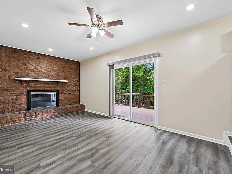 8805 Bolero Ct — Photo 17