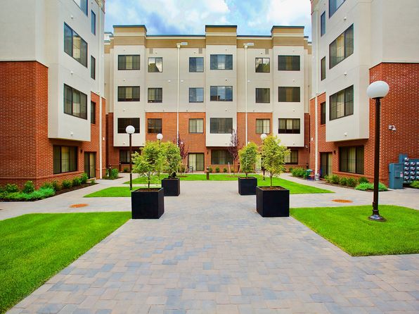 150 Lincoln Blvd #2204