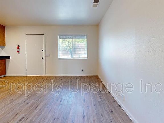 4th image of 71 Mono Ave #11