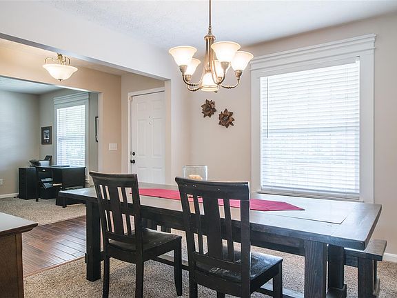 3rd image of 1136 Abbington Dr