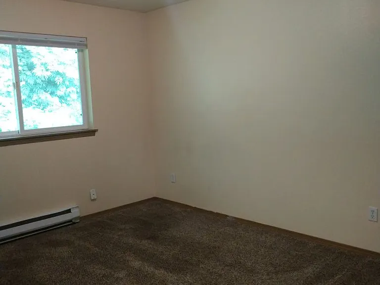 1577 D St — Photo 3
