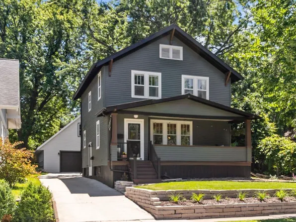 1115 S Jackson St, Green Bay, WI 54301