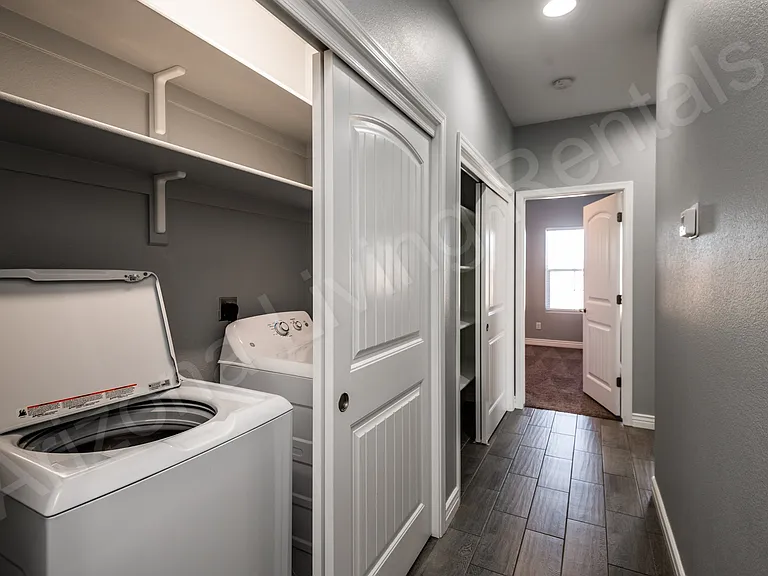 733 Pala Mesa Dr — Photo 15