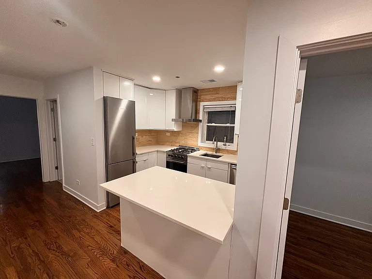 1907 W Race Ave #G — Photo 9