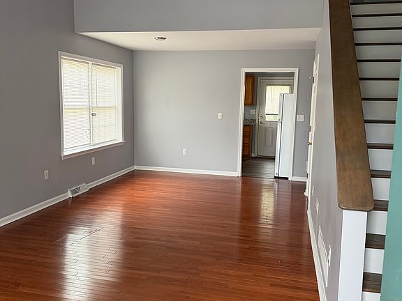 2nd image of 650 Beechwood Ave