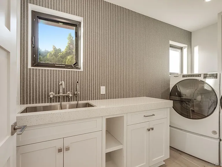 282 Neptune Ave — Photo 41