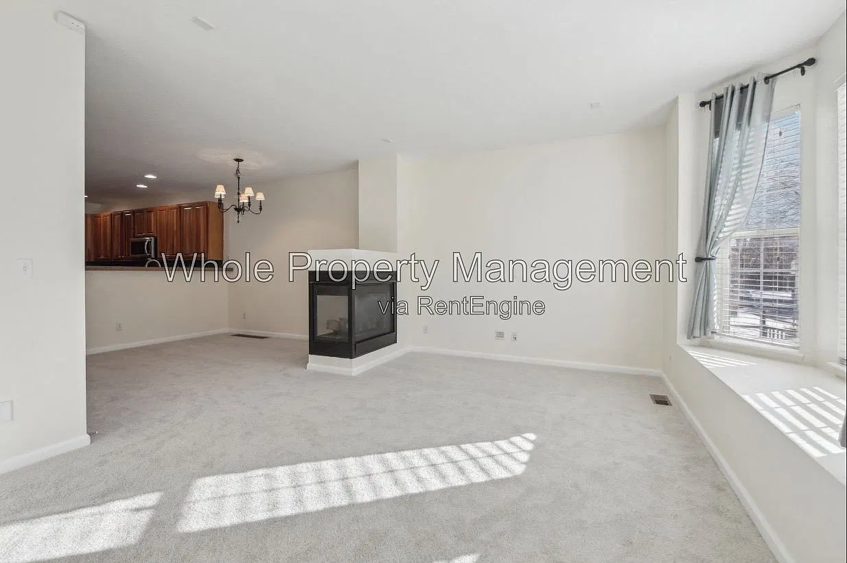 4 bed, 3.5 bath, 2180 sqft, $3,200 — Photo 3