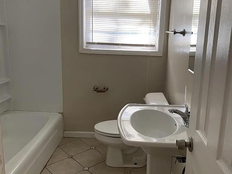 14311 Veterans Memorial Hwy — Photo 8