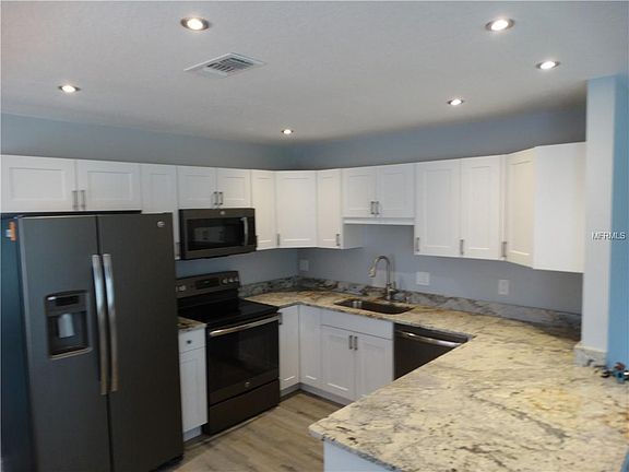 2nd image of 811 42nd Ave S