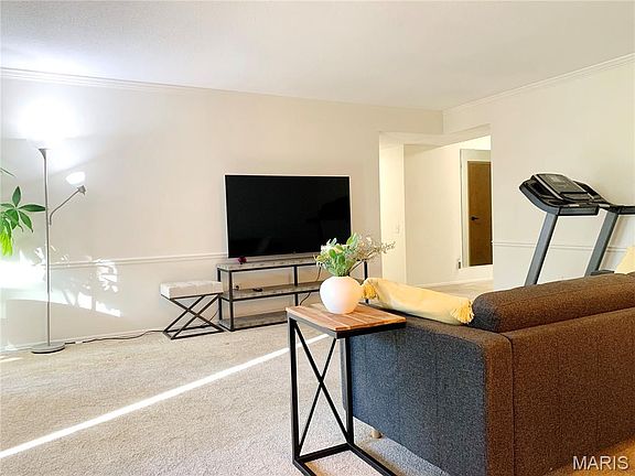 3rd image of 539 Coeur De Royale Dr APT 105