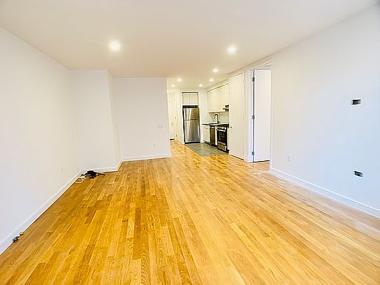3rd image of 3971 Gouverneur Ave APT 2I