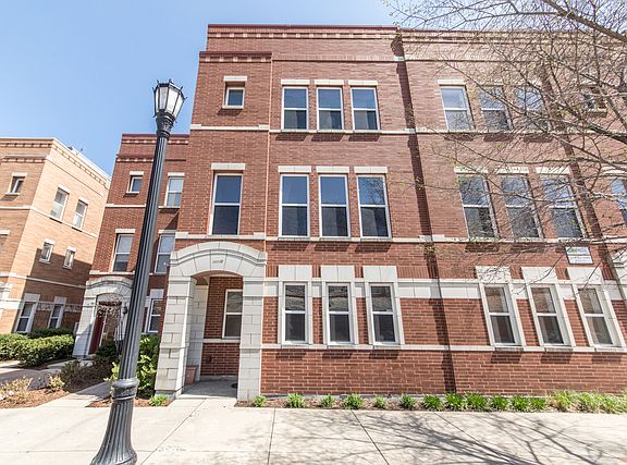 2nd image of 527 Chicago Ave #B