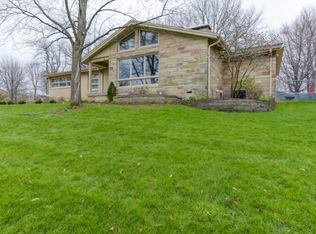 41 Valley Dr, Decatur, IL 62526