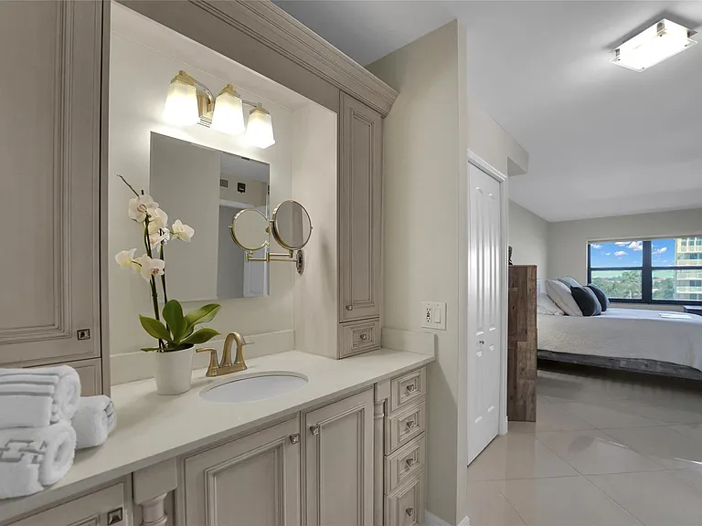 5100 N Ocean Blvd #602 — Photo 13