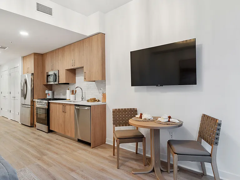 1212 Demonbreun St #706 — Photo 11