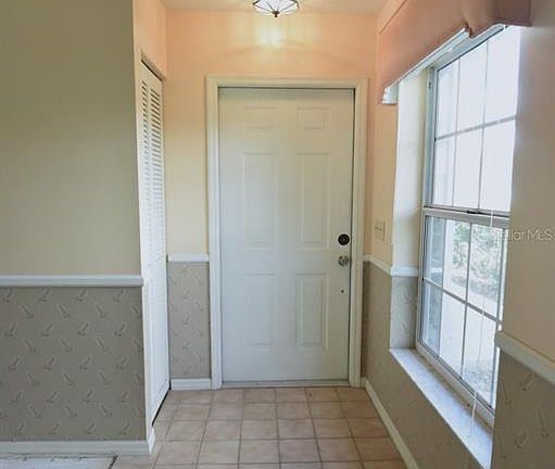 4th image of 2401 SW 20th Ct