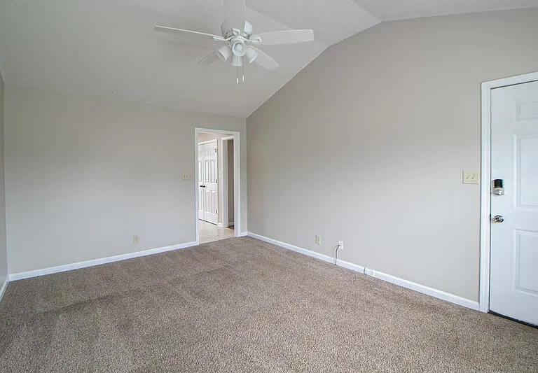 1957 Timberline Cir — Photo 3
