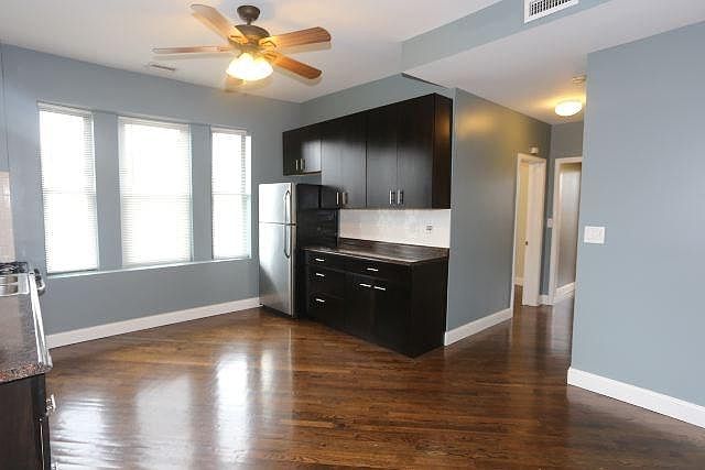 1st image of 2056 W Division St #_three_w