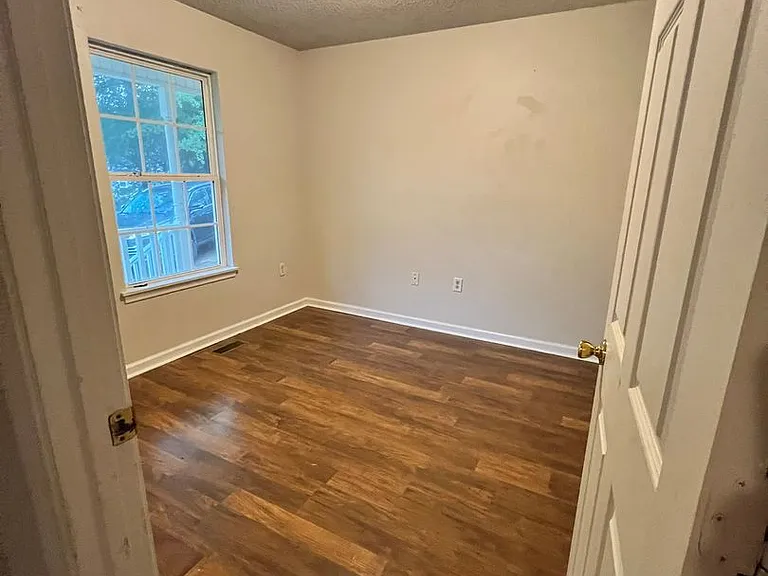 236 Bridgeview Dr — Photo 11