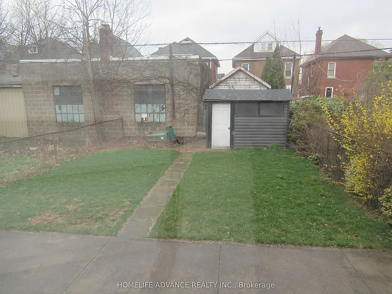 14 Graham Ave S — Photo 13