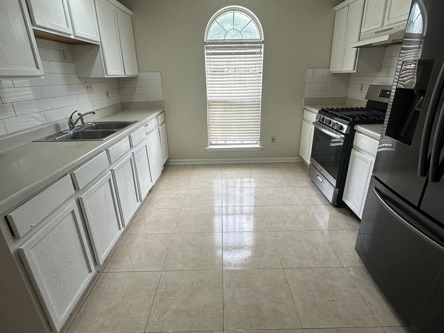 3 bed, 2.0 bath, 1315 sqft, $1,500 — Photo 3