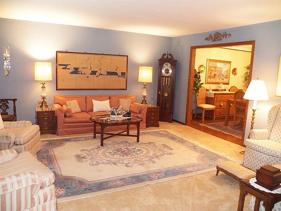 5th image of 2806 Queenswood Dr