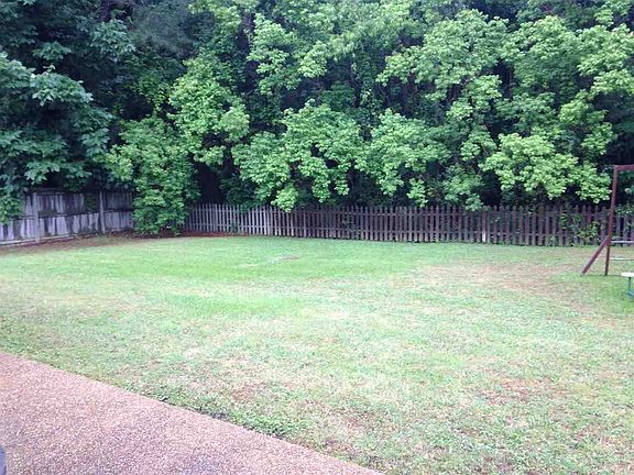4th image of 1029 Riverchase North Dr