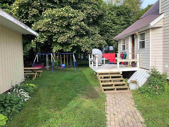 2nd image of 47945 Main St