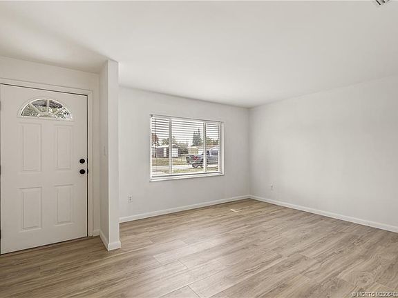 5th image of 2702 Sheraton Blvd