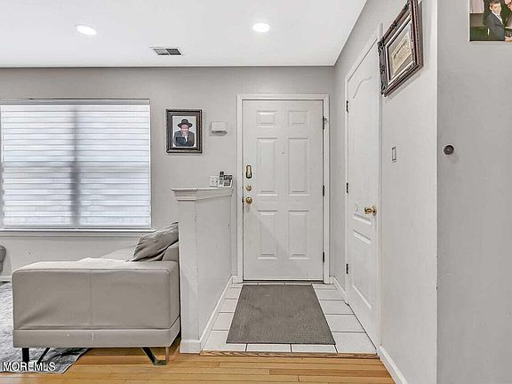 2nd image of 25 Waterview Drive