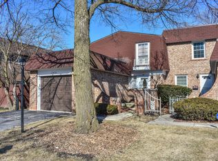 17W766 Lowell Ln, Villa Park, IL