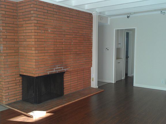 Fireplace in Living Rm