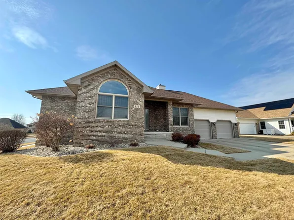 175 Fox Run, Sauk City, WI 53583