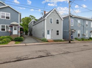 10 Chestnut St, Charlottetown, PE C1A1Z6