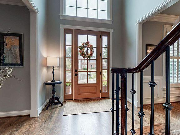 4th image of 408 Queen Marys Ct