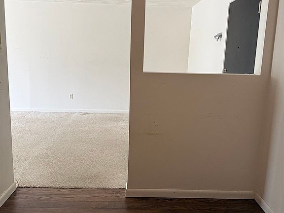 5th image of 176 Maple Ave APT 4-34
