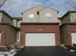 16540 Willow Walk Dr, Lockport, IL 60441