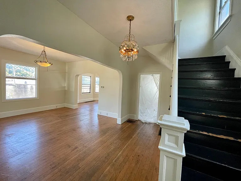 3018 SE 7th Ave — Photo 2