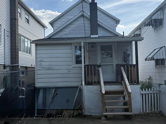 2nd image of 31 Poplar St