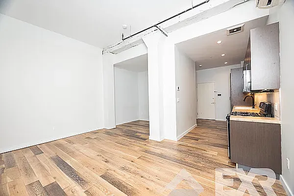 Rented by The KCI Group | media 4